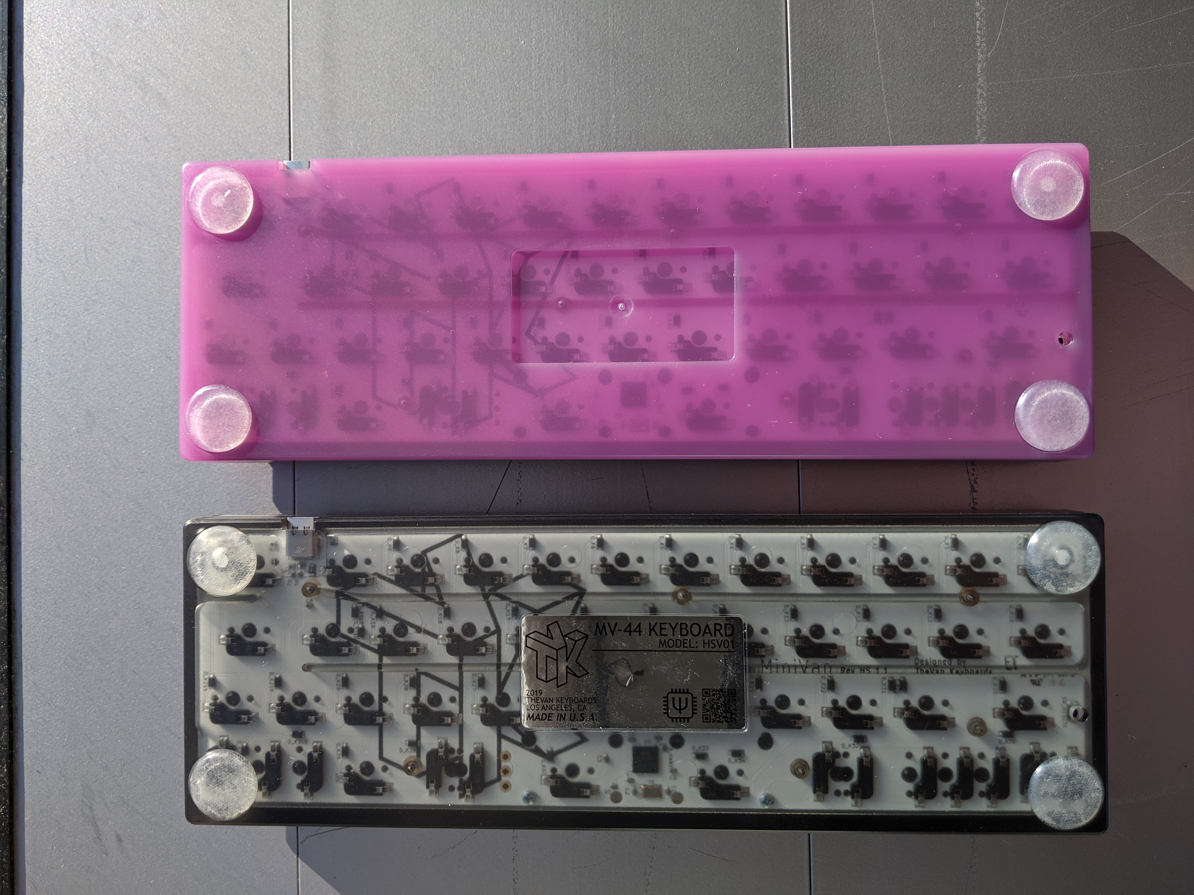 Comparison of the translucence of the Atom case (top) and the Catalyst case (bottom)