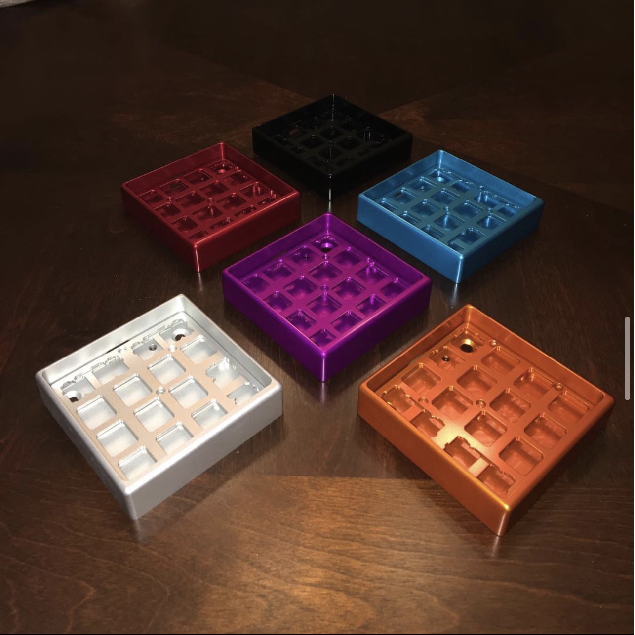 Aluminum case colors